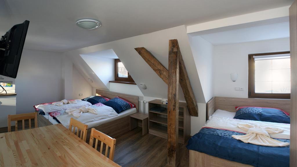 Apartments Stein Bozi Dar Exterior photo